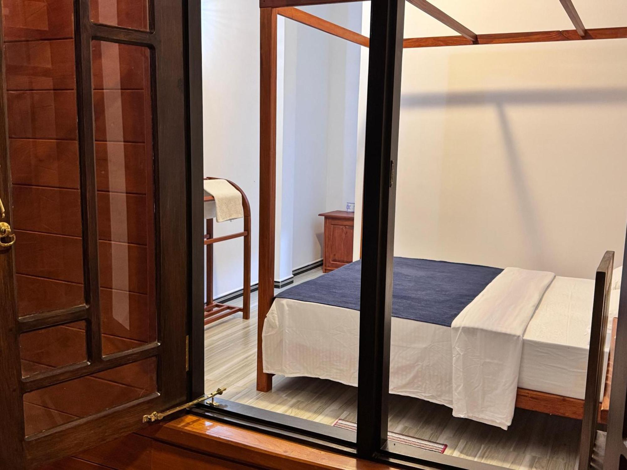 Sun Mount Adams Peak Hotel Nallathanniya Bagian luar foto