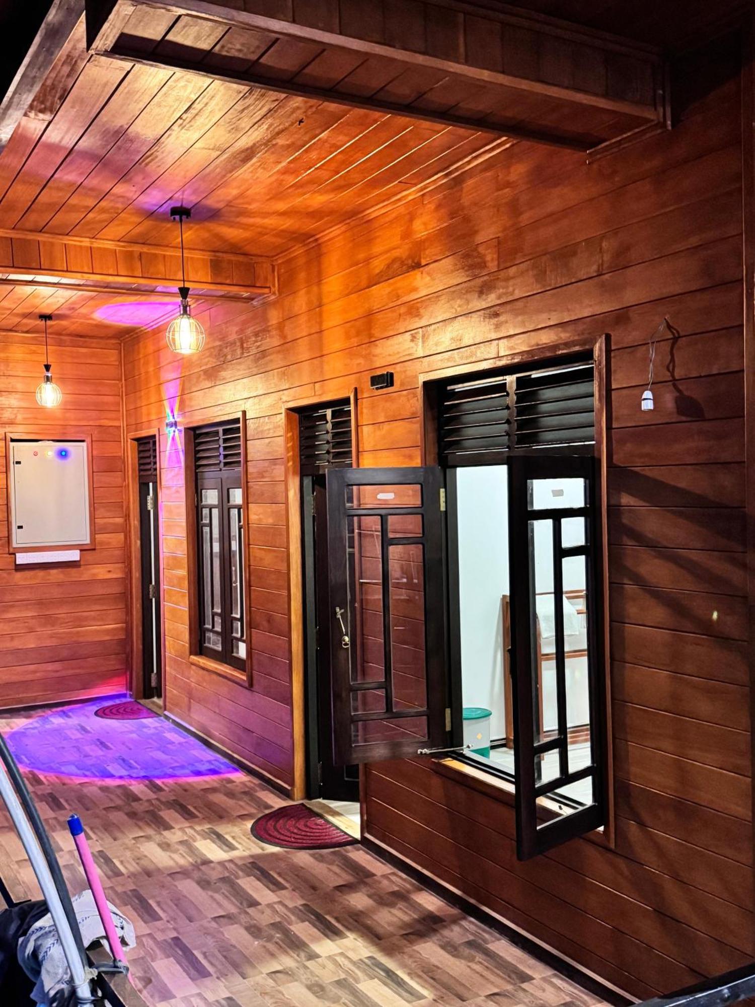 Sun Mount Adams Peak Hotel Nallathanniya Bagian luar foto