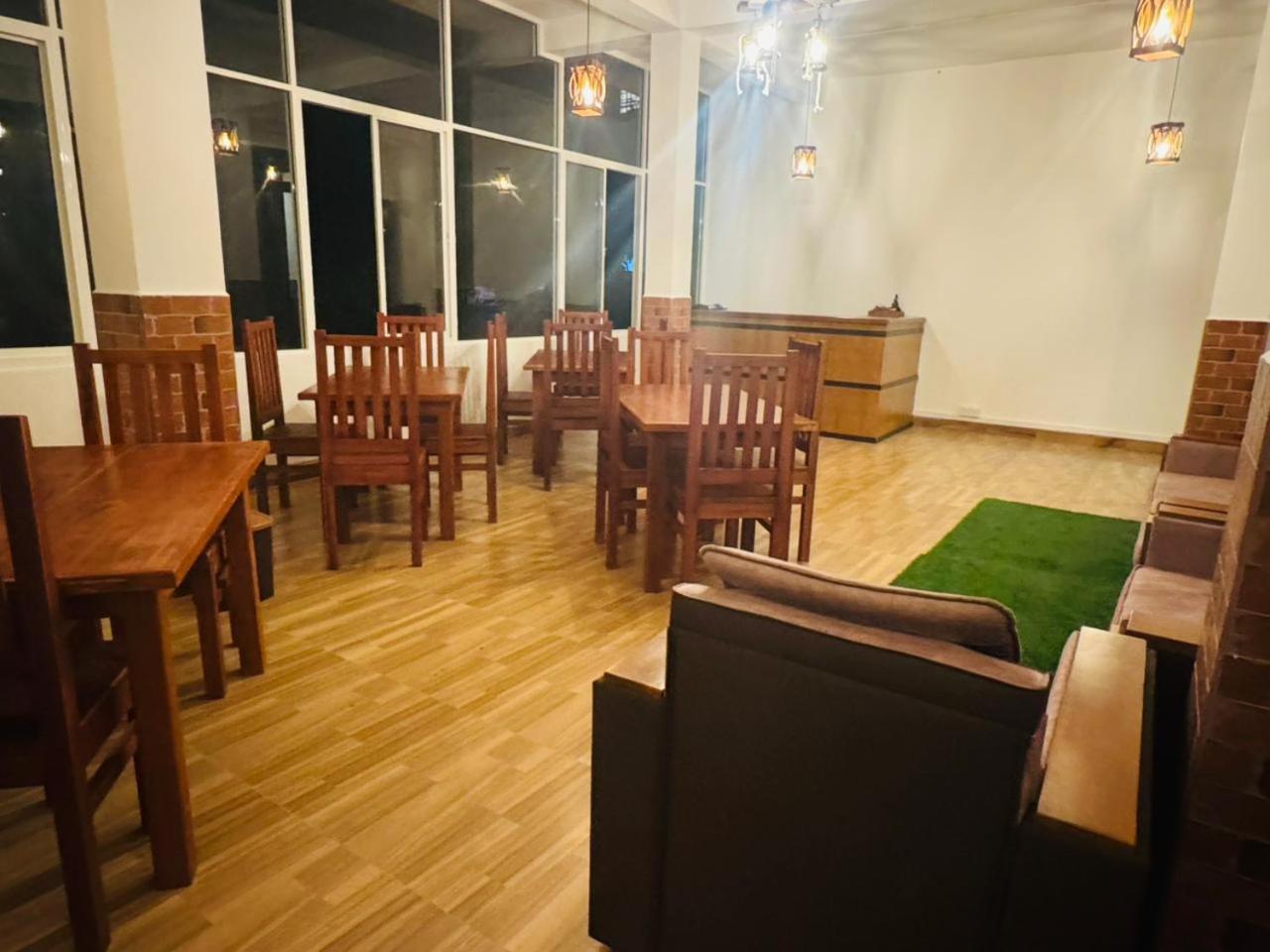 Sun Mount Adams Peak Hotel Nallathanniya Bagian luar foto