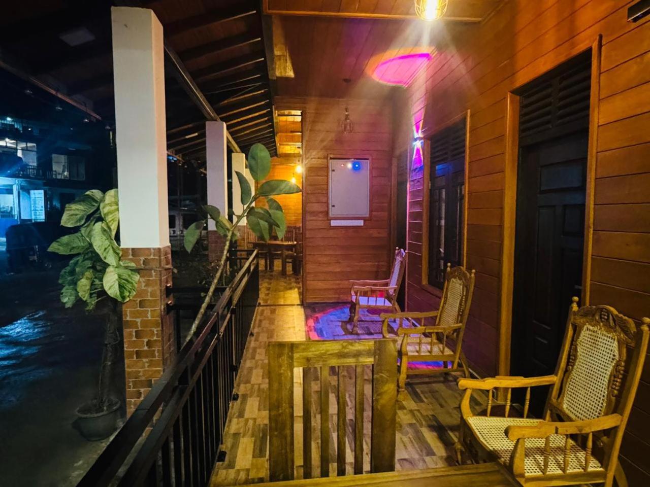 Sun Mount Adams Peak Hotel Nallathanniya Bagian luar foto