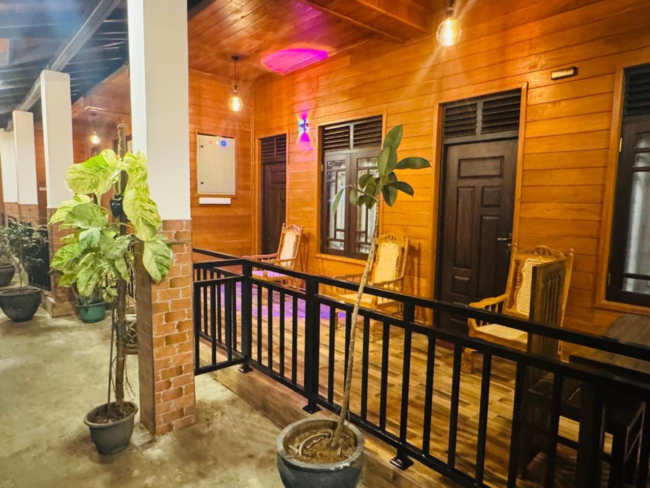 Sun Mount Adams Peak Hotel Nallathanniya Bagian luar foto