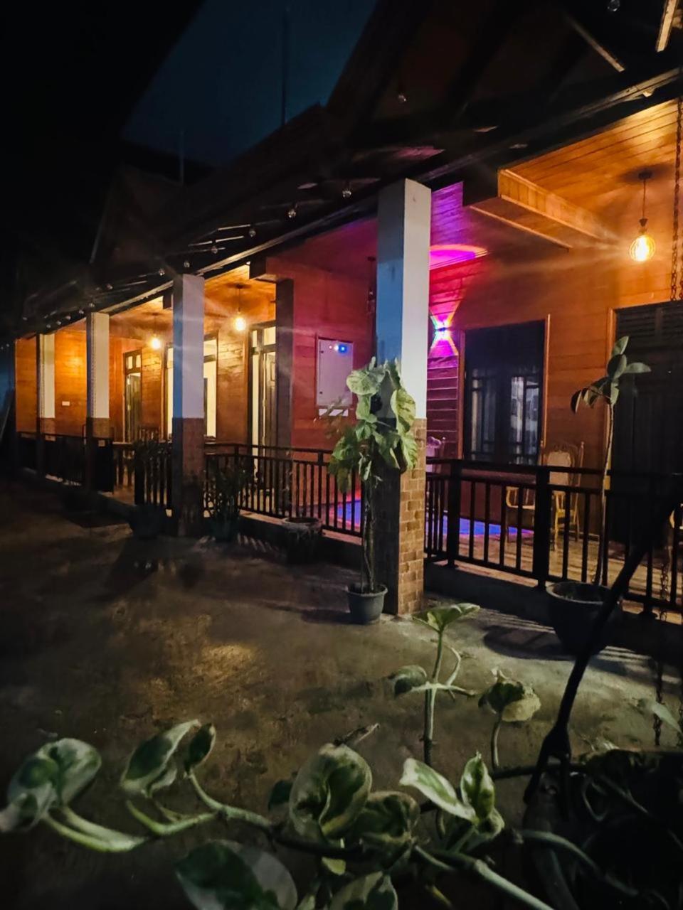 Sun Mount Adams Peak Hotel Nallathanniya Bagian luar foto