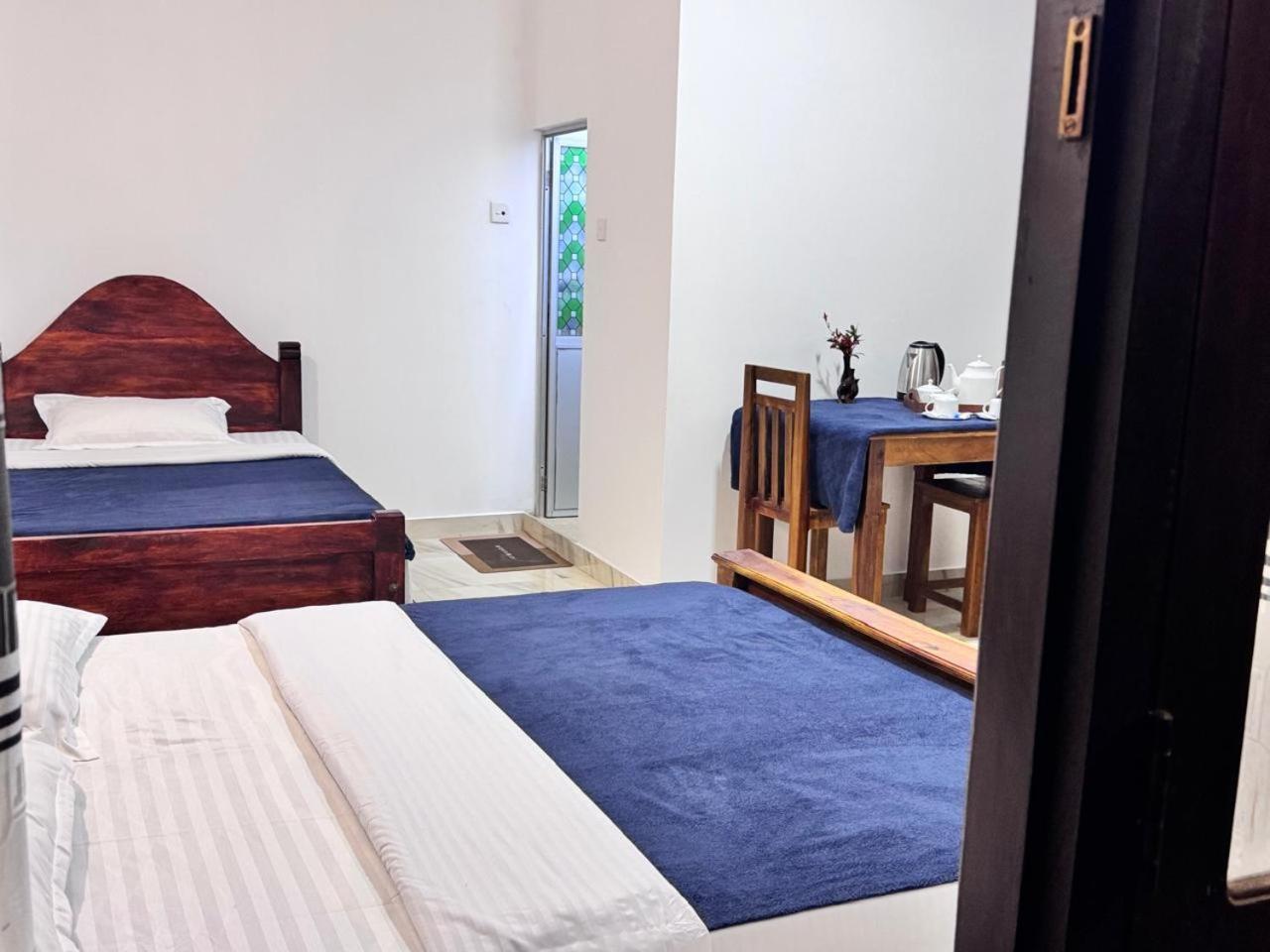 Sun Mount Adams Peak Hotel Nallathanniya Bagian luar foto