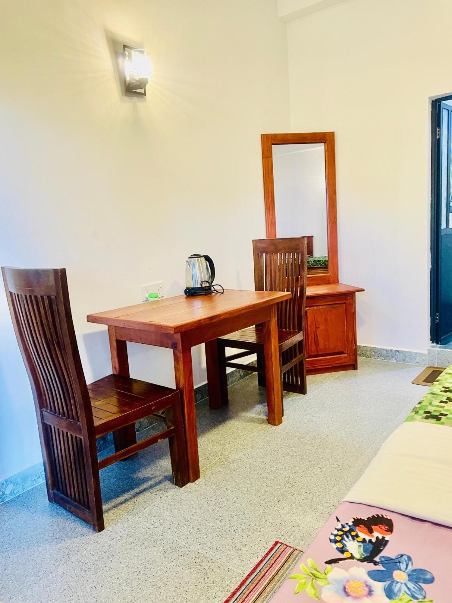 Sun Mount Adams Peak Hotel Nallathanniya Bagian luar foto